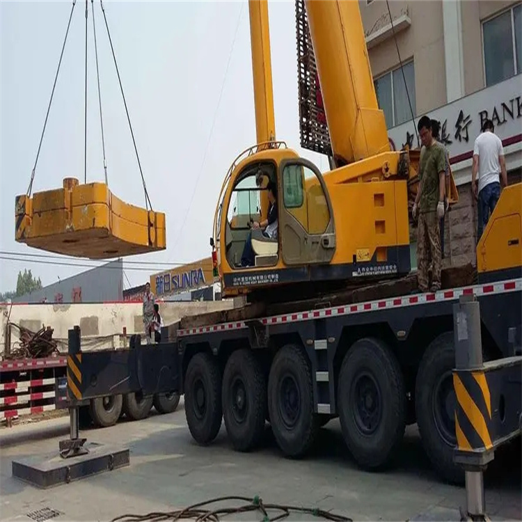 西乡塘当地吊车出租|机器吊装|75吨|工厂搬迁服务